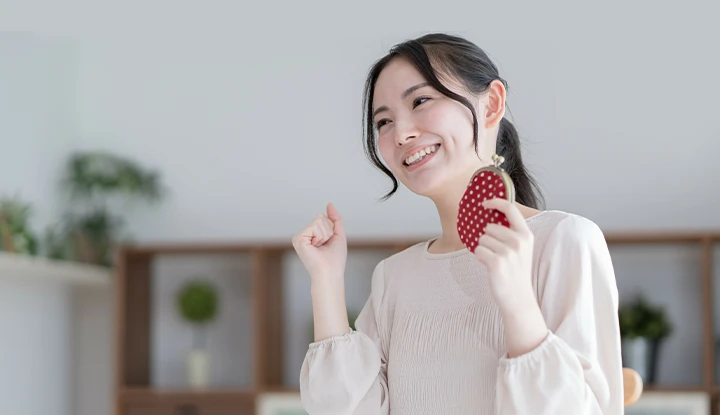 節約できて喜んでいる女性